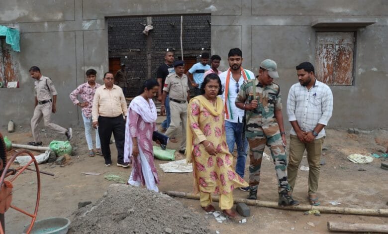 निर्माणाधीन नवीन अनुविभाग मालखरौदा के एसडीएम कार्यालय एवम भातमाहुल के रीपा केंद्र का किया निरीक्षण निर्माणाधीन नवीन अनुविभाग मालखरौदा के एसडीएम कार्यालय एवम भातमाहुल के रीपा केंद्र का किया निरीक्षण kshititech