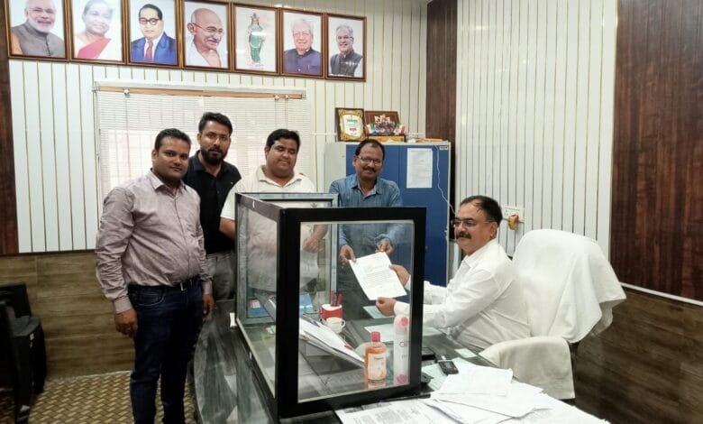 भारतीय जनता युवा मोर्चा सक्ती ने लोगों के विस्थापन तोड़फोड़ के प्रभावित लोगों के विस्थापन के लिए सीएमओ को सौंपा ज्ञापन भारतीय जनता युवा मोर्चा सक्ती ने लोगों के विस्थापन तोड़फोड़ के प्रभावित लोगों के विस्थापन के लिए सीएमओ को सौंपा ज्ञापन kshititech