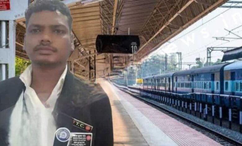 फर्जी TT गिरफ्तार टिटलागढ़ ट्रेन में कर रहा था वसूली, असली TT ने पकड़ा फर्जी TT गिरफ्तार टिटलागढ़ ट्रेन में कर रहा था वसूली, असली TT ने पकड़ा kshititech