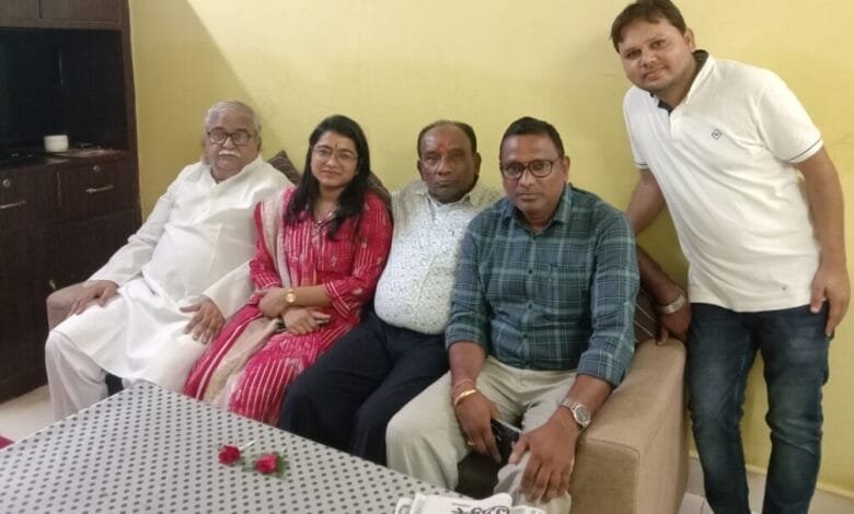सक्ती पहुंची पीएससी टॉपर सारिका मित्तल का हुआ जोरदार स्वागत सक्ती पहुंची पीएससी टॉपर सारिका मित्तल का हुआ जोरदार स्वागत kshititech