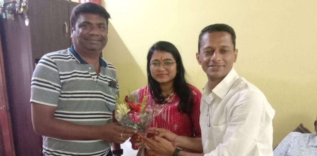 सक्ती पहुंची पीएससी टॉपर सारिका मित्तल का हुआ जोरदार स्वागत सक्ती पहुंची पीएससी टॉपर सारिका मित्तल का हुआ जोरदार स्वागत kshititech