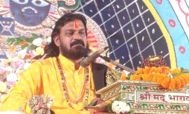 संसार के समस्त प्राणी अंततः कल के ही अधीन है , फिर भी मनुष्य ऐसे जीवन जीता है जैसे मैं कभी मरूंगा ही नहीं संसार के समस्त प्राणी अंततः कल के ही अधीन है , फिर भी मनुष्य ऐसे जीवन जीता है जैसे मैं कभी मरूंगा ही नहीं kshititech