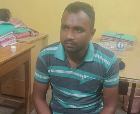1 लाख 97 हज़ार लूट की घटना निकली झूठी पैसे देखकर बिगड़ गई थी नौकर की नियत 1 लाख 97 हज़ार लूट की घटना निकली झूठी पैसे देखकर बिगड़ गई थी नौकर की नियत kshititech