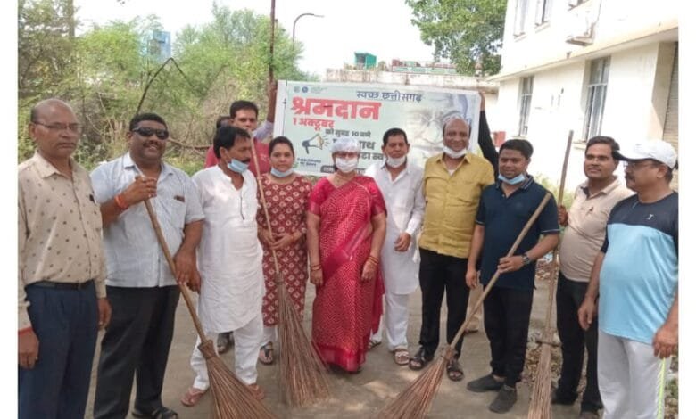 स्वच्छता ही सेवा के तहत शहरवासियों ने श्रमदान कर लिया शहर को स्वच्छ और सुंदर बनाने का संकल्प स्वच्छता ही सेवा के तहत शहरवासियों ने श्रमदान कर लिया शहर को स्वच्छ और सुंदर बनाने का संकल्प kshititech