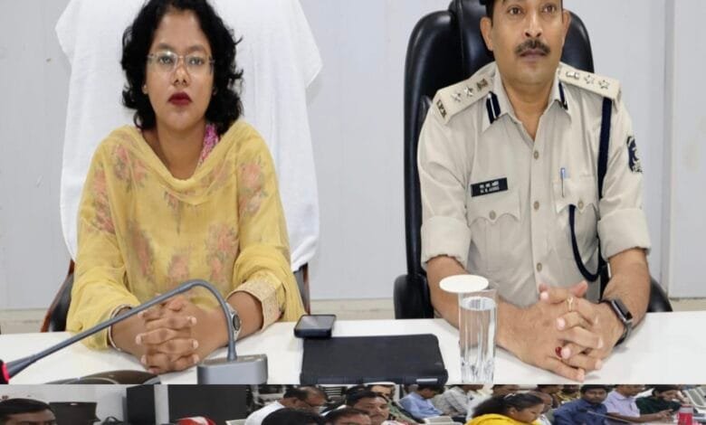 जिला निर्वाचन अधिकारी ने राजनैतिक दलों की बैठक लेकर निर्वाचन कार्यक्रम, नाम निर्देशन प्रक्रिया के संबंध में दी जानकारी जिला निर्वाचन अधिकारी ने राजनैतिक दलों की बैठक लेकर निर्वाचन कार्यक्रम, नाम निर्देशन प्रक्रिया के संबंध में दी जानकारी kshititech