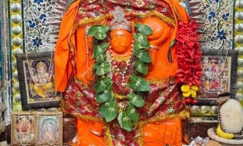 श्री सिद्ध हनुमान मंदिर में २३वें मंगलवार को तीज के अवसर पर महाआरती में पंडित रोहिणी कुमार तिवारी के साथ झूल कदम महिला समिति हुआ शामिल श्री सिद्ध हनुमान मंदिर में २३वें मंगलवार को तीज के अवसर पर महाआरती में पंडित रोहिणी कुमार तिवारी के साथ झूल कदम महिला समिति हुआ शामिल kshititech