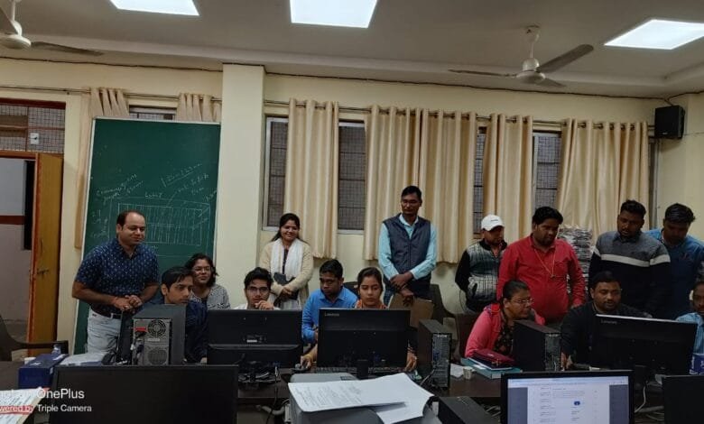 कलेक्टर एवं जिला निर्वाचन अधिकारी के निर्देशन में मतगणना के लिए ऑनलाइन ट्रेनिंग शुरू कलेक्टर एवं जिला निर्वाचन अधिकारी के निर्देशन में मतगणना के लिए ऑनलाइन ट्रेनिंग शुरू kshititech
