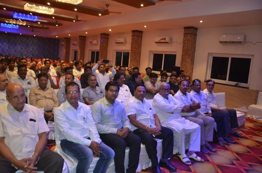 शरद पूर्णिमा महोत्सव कार्यक्रम में पहुंचे महंत ने कहा कि कांग्रेस सरकार आने पर सक्ती को और मिलेंगी ढेरो सौगाते शरद पूर्णिमा महोत्सव कार्यक्रम में पहुंचे महंत ने कहा कि कांग्रेस सरकार आने पर सक्ती को और मिलेंगी ढेरो सौगाते kshititech