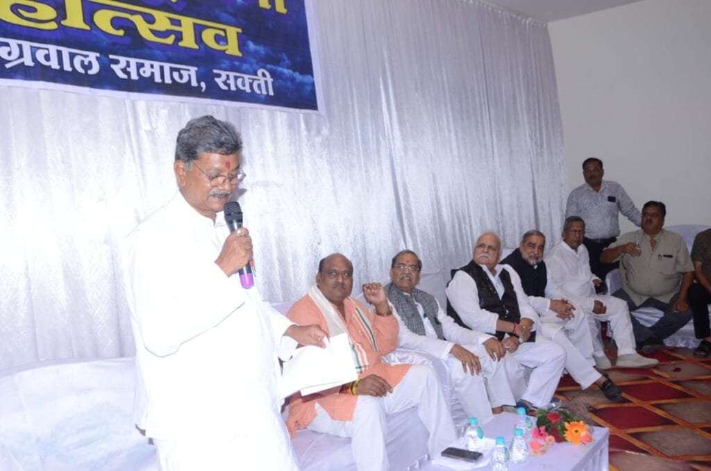 शरद पूर्णिमा महोत्सव कार्यक्रम में पहुंचे महंत ने कहा कि कांग्रेस सरकार आने पर सक्ती को और मिलेंगी ढेरो सौगाते शरद पूर्णिमा महोत्सव कार्यक्रम में पहुंचे महंत ने कहा कि कांग्रेस सरकार आने पर सक्ती को और मिलेंगी ढेरो सौगाते kshititech