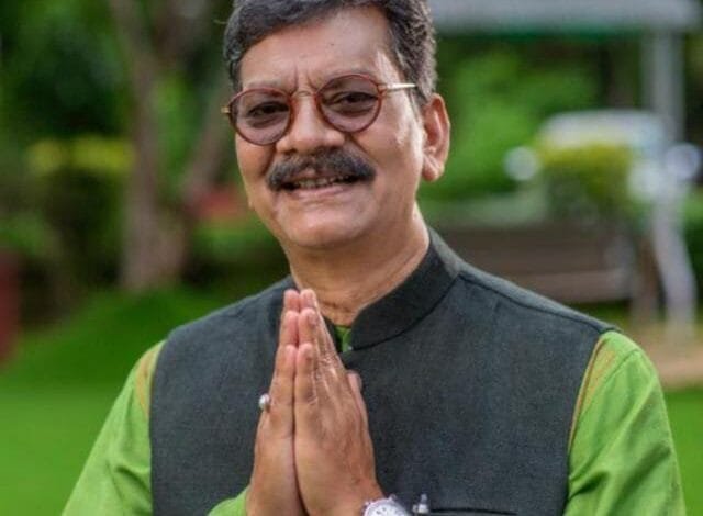 विस् अध्यक्ष डॉ. चरणदास महंत ने शहीद वीर नारायण सिंह जी के बलिदान दिवस पर उनके वीरता को याद करते हुये दी श्रद्धांजलि विस् अध्यक्ष डॉ. चरणदास महंत ने शहीद वीर नारायण सिंह जी के बलिदान दिवस पर उनके वीरता को याद करते हुये दी श्रद्धांजलि kshititech