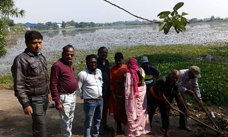 स्वच्छता अभियान के तहत आज नारायण सागर तालाब पार में सफाई अभियान भाजपा एवं नगर पालिका की संयुक्त टीम ने की स्वच्छता अभियान के तहत आज नारायण सागर तालाब पार में सफाई अभियान भाजपा एवं नगर पालिका की संयुक्त टीम ने की kshititech