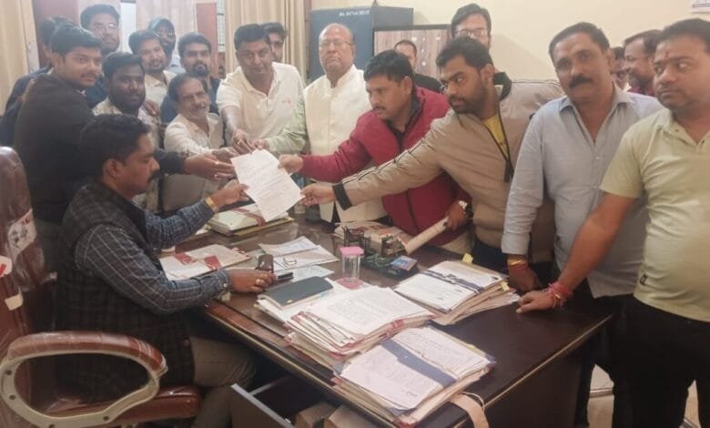 रोहिंग्या मुसलमानो को लेकर प्रदेश में सत्ता पक्ष मुखर -बाराद्वार के नागरिकों ने कलेक्टर को सौपा ज्ञापन रोहिंग्या मुसलमानो को लेकर प्रदेश में सत्ता पक्ष मुखर -बाराद्वार के नागरिकों ने कलेक्टर को सौपा ज्ञापन kshititech