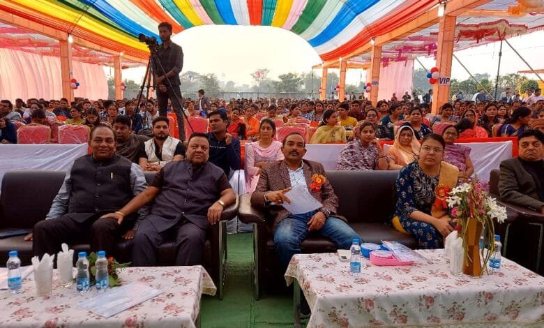 चंद्रपुर के मिरौनी स्थित चंद्रहासिनी विद्यापीठ में 23 दिसंबर को हुआ अभिव्यक्ति 2023 वार्षिक उत्सव चंद्रपुर के मिरौनी स्थित चंद्रहासिनी विद्यापीठ में 23 दिसंबर को हुआ अभिव्यक्ति 2023 वार्षिक उत्सव kshititech