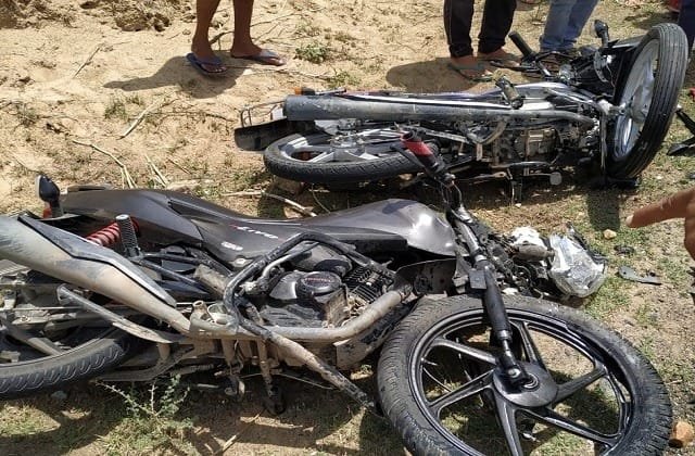 सड़क हादसे में घायल युवक की इलाज के दौरान हुई मौत, दो बाइक में हुई थी जोरदार भिड़ंत सड़क हादसे में घायल युवक की इलाज के दौरान हुई मौत, दो बाइक में हुई थी जोरदार भिड़ंत kshititech