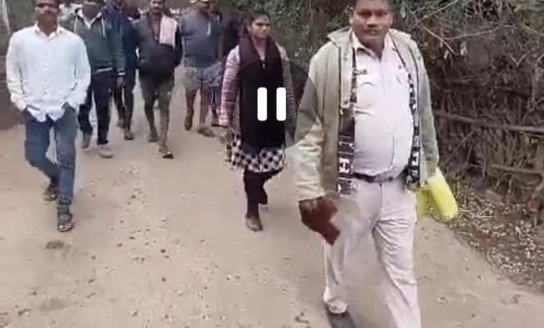 अवैध महुआ शराब के विरुद्ध सक्ती पुलिस का अभियान अवैध महुआ शराब के विरुद्ध सक्ती पुलिस का अभियान kshititech