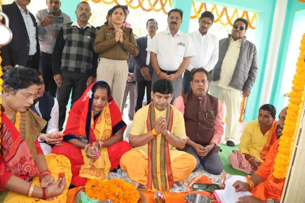 जिले के तुर्रीधाम में जिला स्तरीय रामोत्सव कार्यक्रम हुआ आयोजित जिले के तुर्रीधाम में जिला स्तरीय रामोत्सव कार्यक्रम हुआ आयोजित kshititech