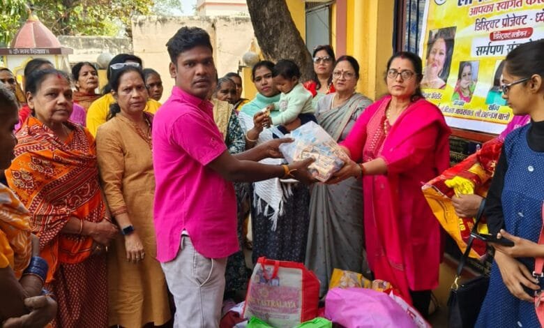 लीनेस क्लब सक्ती द्वारा कुष्ठ आश्रम पहुंच कर जाना पीड़ितों का हाल-चाल लीनेस क्लब सक्ती द्वारा कुष्ठ आश्रम पहुंच कर जाना पीड़ितों का हाल-चाल kshititech