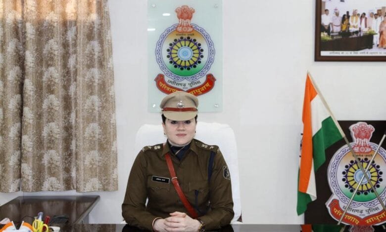 अपराधियों में कानून का भय एवं आमजन में कानून के प्रति विश्वास स्थापित करने हेतु गुंडे बदमाशों की नवीन फाइल तैयार अपराधियों में कानून का भय एवं आमजन में कानून के प्रति विश्वास स्थापित करने हेतु गुंडे बदमाशों की नवीन फाइल तैयार kshititech