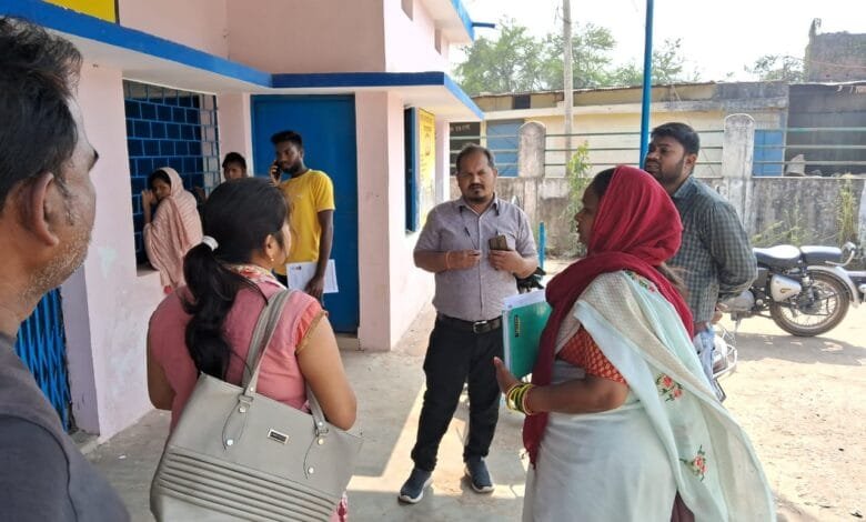 कलेक्टर के निर्देशन में सभी सीईओ फिल्ड में जाकर कर रहे विभिन्न कार्यो का निरीक्षण कलेक्टर के निर्देशन में सभी सीईओ फिल्ड में जाकर कर रहे विभिन्न कार्यो का निरीक्षण kshititech