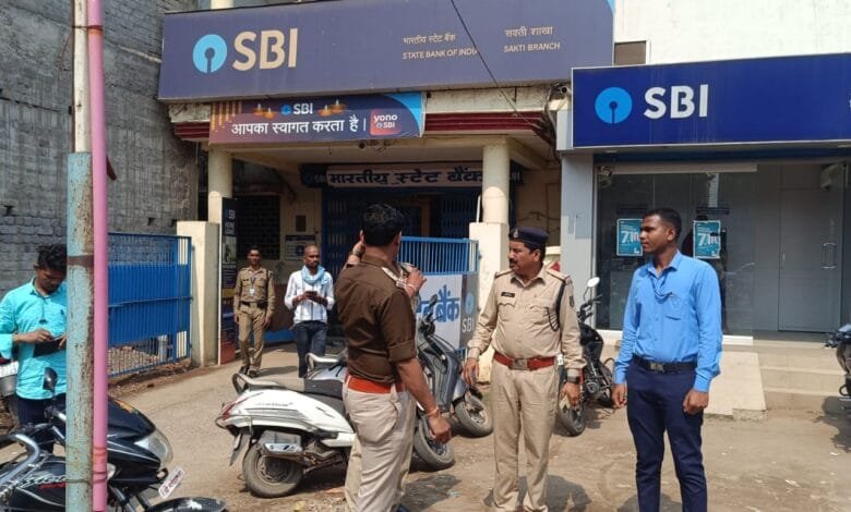 नगर में यातायात व्यवस्था बनाने एवं यातायात नियम पालन करने जागरूकता अभियान नगर में यातायात व्यवस्था बनाने एवं यातायात नियम पालन करने जागरूकता अभियान kshititech