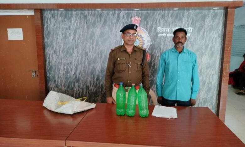 एक और अवैध शराब विक्रेता पर की गई 34(2) की कारवाई एक और अवैध शराब विक्रेता पर की गई 34(2) की कारवाई kshititech
