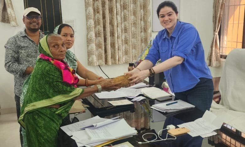 ग्राम डडाई के लोगों ने की पुलिस अधीक्षिका से मुलाकात कर बताई भारी वाहनों के चलने से होने वाली समस्या ग्राम डडाई के लोगों ने की पुलिस अधीक्षिका से मुलाकात कर बताई भारी वाहनों के चलने से होने वाली समस्या kshititech