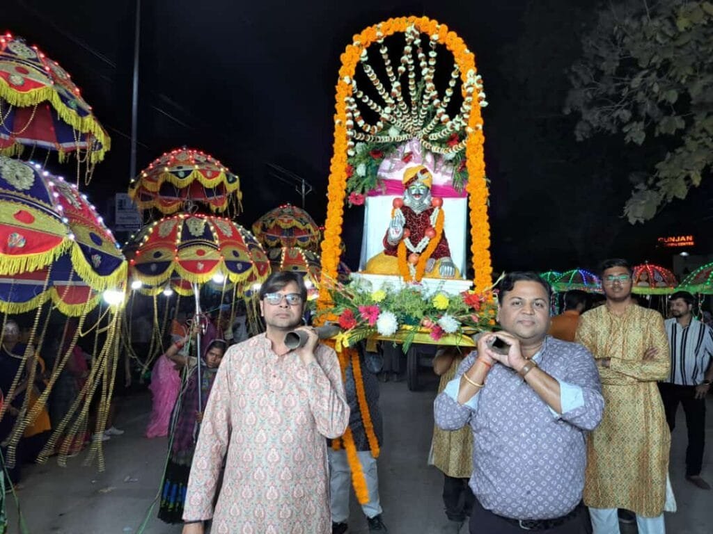 महाशिवरात्रि पर्व पर सक्ती में निकली भव्य शिव बारात, तुर्री धाम एवं श्री राम मंदिर में भी सजा महादेव का भव्य दरबार महाशिवरात्रि पर्व पर सक्ती में निकली भव्य शिव बारात, तुर्री धाम एवं श्री राम मंदिर में भी सजा महादेव का भव्य दरबार kshititech