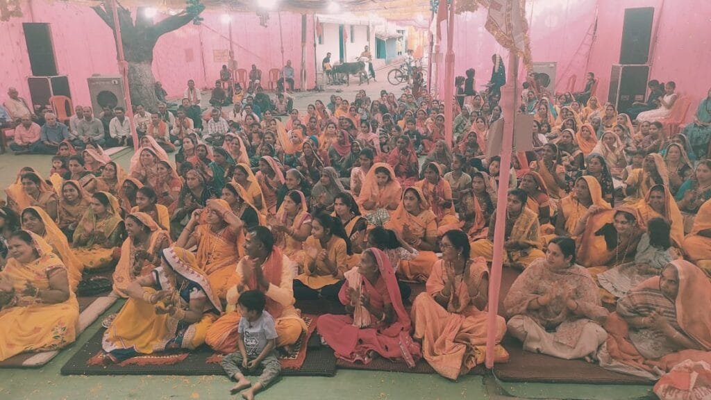 प्रत्येक परिवार एवं समाज में महिला शक्ति की सम्मान करने की प्रथम आवश्यकता है - भागवताचार्य राजेंद्र जी महाराज प्रत्येक परिवार एवं समाज में महिला शक्ति की सम्मान करने की प्रथम आवश्यकता है - भागवताचार्य राजेंद्र जी महाराज kshititech
