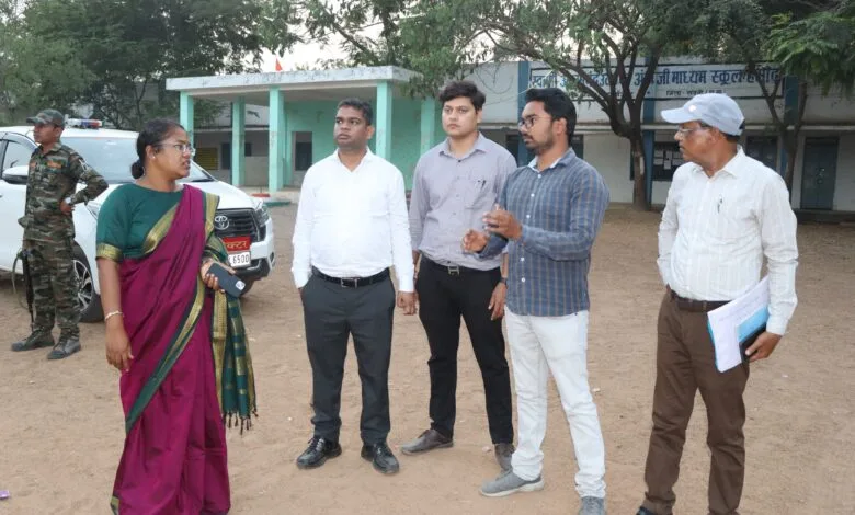 कलेक्टर ने निर्माणाधीन स्कूल एवं तहसील कार्यालय हसौद का किया निरीक्षण कलेक्टर ने निर्माणाधीन स्कूल एवं तहसील कार्यालय हसौद का किया निरीक्षण kshititech