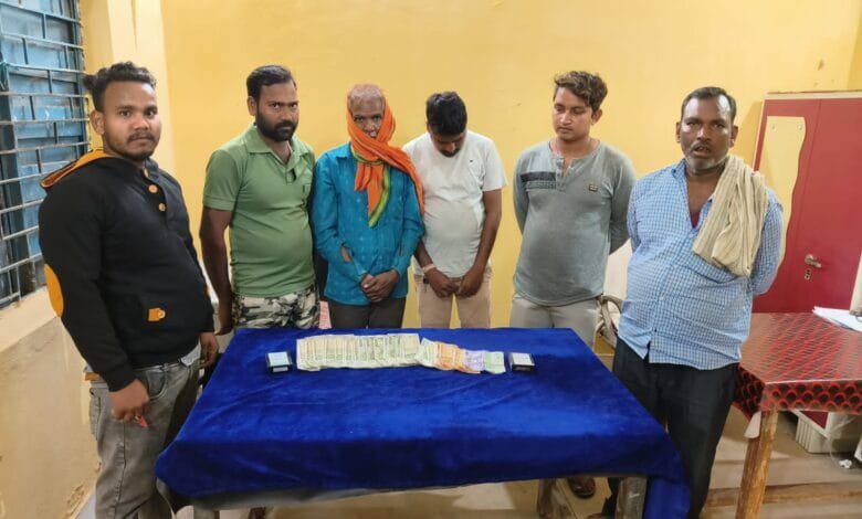 थाना जैजैपुर पुलिस की कार्यवाही क्षेत्र के जुआड़ियो पर कार्यवाही थाना जैजैपुर पुलिस की कार्यवाही क्षेत्र के जुआड़ियो पर कार्यवाही kshititech