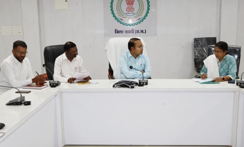 कलेक्टर एवं जिला निर्वाचन अधिकारी की अध्यक्षता में स्क्रीनिंग कमेटी की प्रथम बैठक आयोजित कलेक्टर एवं जिला निर्वाचन अधिकारी की अध्यक्षता में स्क्रीनिंग कमेटी की प्रथम बैठक आयोजित kshititech