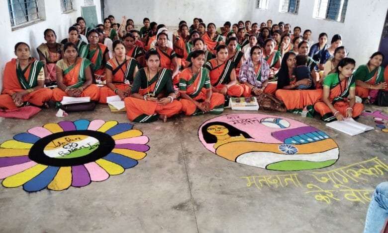 जनपद पंचायत सक्ती में एनआरएलएम की दीदीयों द्वारा आयोजित किया गया मतदाता जागरूकता कार्यक्रम जनपद पंचायत सक्ती में एनआरएलएम की दीदीयों द्वारा आयोजित किया गया मतदाता जागरूकता कार्यक्रम kshititech