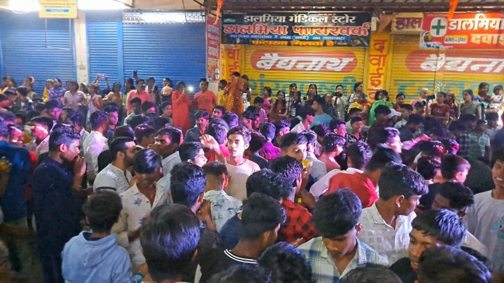 महाशिवरात्रि पर्व पर सक्ती में निकली भव्य शिव बारात, तुर्री धाम एवं श्री राम मंदिर में भी सजा महादेव का भव्य दरबार महाशिवरात्रि पर्व पर सक्ती में निकली भव्य शिव बारात, तुर्री धाम एवं श्री राम मंदिर में भी सजा महादेव का भव्य दरबार kshititech