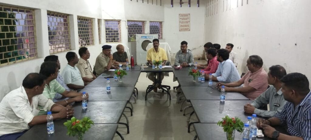13 अप्रेल से 17 अप्रेल तक मंदिर न्यास करा रहा लोक कला, संगीत, कवियों के विविध आयोजन 13 अप्रेल से 17 अप्रेल तक मंदिर न्यास करा रहा लोक कला, संगीत, कवियों के विविध आयोजन kshititech