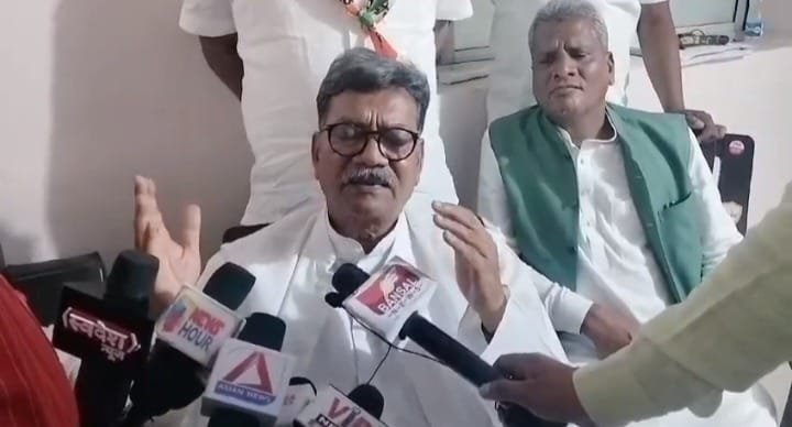 मोदी डिफाल्टर है,मोदी गारंटी का नहीं है कोई महत्व - नेता प्रतिपक्ष महंत मोदी डिफाल्टर है,मोदी गारंटी का नहीं है कोई महत्व - नेता प्रतिपक्ष महंत kshititech