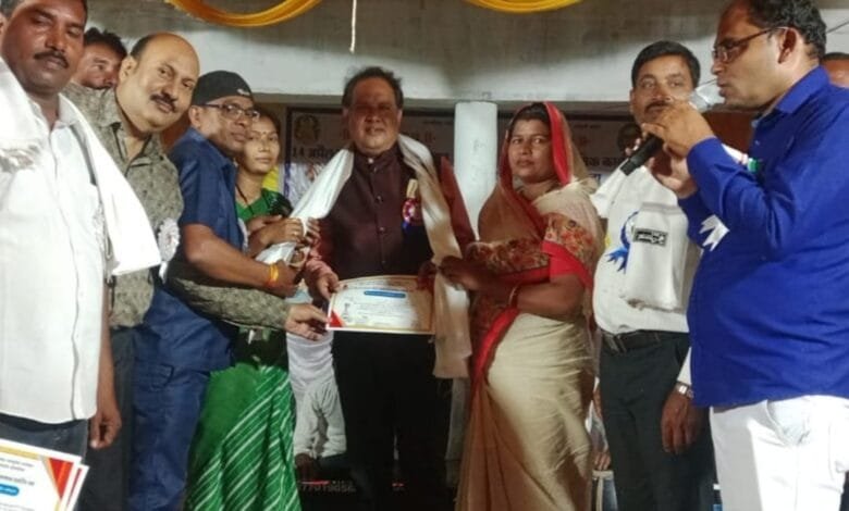 अंबेडकर जयंती पर जाजंग में सांस्कृतिक, प्रतिभा सम्मान एवम् सामान्य ज्ञान प्रतियोगिता आयोजित अंबेडकर जयंती पर जाजंग में सांस्कृतिक, प्रतिभा सम्मान एवम् सामान्य ज्ञान प्रतियोगिता आयोजित kshititech