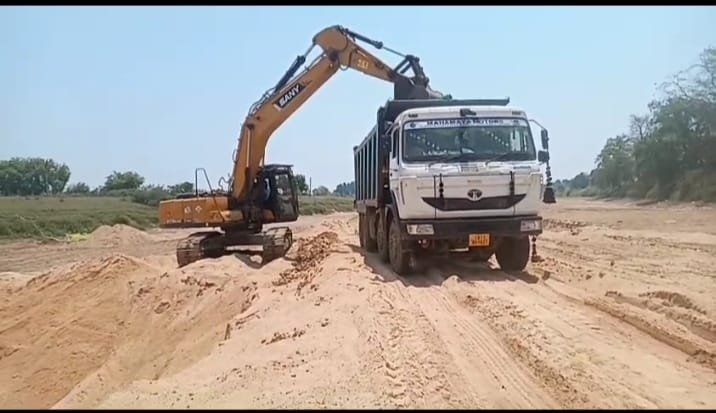 अवैध रेत उत्खनन एवं मंण्डारण करने वाले रेत माफियो के विरुद्ध कार्यवाही करने सक्ती कलेक्टर से हुई शिकायत अवैध रेत उत्खनन एवं मंण्डारण करने वाले रेत माफियो के विरुद्ध कार्यवाही करने सक्ती कलेक्टर से हुई शिकायत kshititech