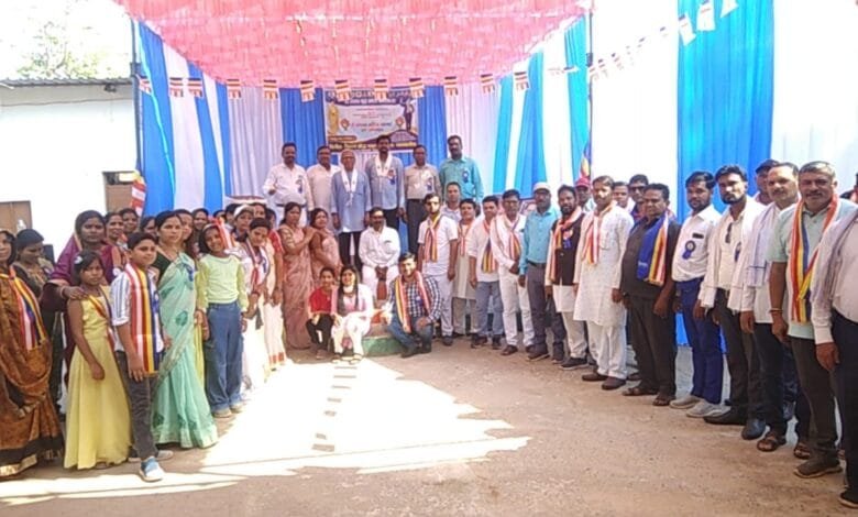 त्रिरत्न बौद्ध महासंघ शाखा मालखरौदा के द्वारा 2585 बुद्ध जंयती धूमधाम से मनाया गया त्रिरत्न बौद्ध महासंघ शाखा मालखरौदा के द्वारा 2585 बुद्ध जंयती धूमधाम से मनाया गया kshititech