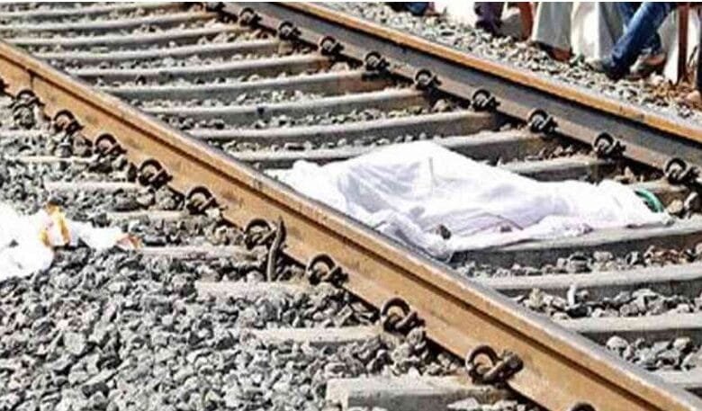 रेलवे फाटक के पास ट्रेन से कटकर युवक ने की आत्महत्या रेलवे फाटक के पास ट्रेन से कटकर युवक ने की आत्महत्या kshititech