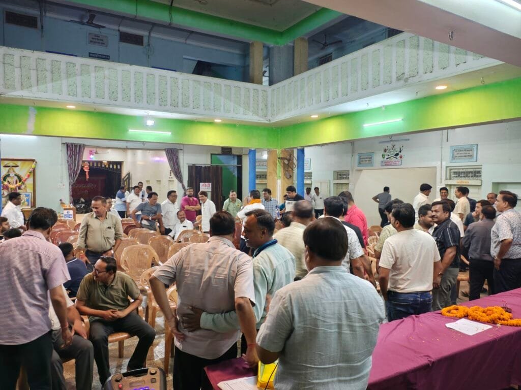 अग्रवाल सभा सक्ती के नए अध्यक्ष बने श्यामसुंदर अग्रवाल अग्रवाल सभा सक्ती के नए अध्यक्ष बने श्यामसुंदर अग्रवाल kshititech
