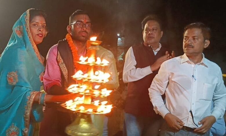शनि जयंती के अवसर पर की गई भव्य आरती एवं पूजन शनि जयंती के अवसर पर की गई भव्य आरती एवं पूजन kshititech