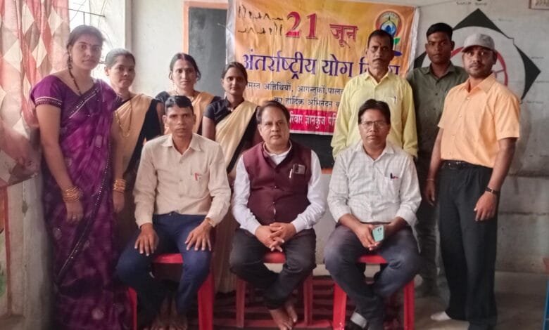 ज्ञानकूंज पब्लिक स्कूल में मनाया गया योग दिवस ज्ञानकूंज पब्लिक स्कूल में मनाया गया योग दिवस kshititech