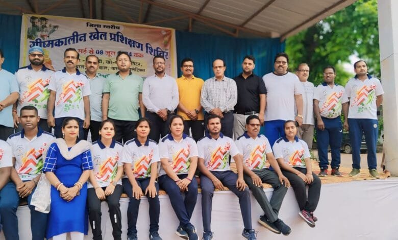 जिला स्तरीय ग्रीष्मकालीन खेल प्रशिक्षण शिविर उत्साहपूर्वक संपन्न जिला स्तरीय ग्रीष्मकालीन खेल प्रशिक्षण शिविर उत्साहपूर्वक संपन्न kshititech