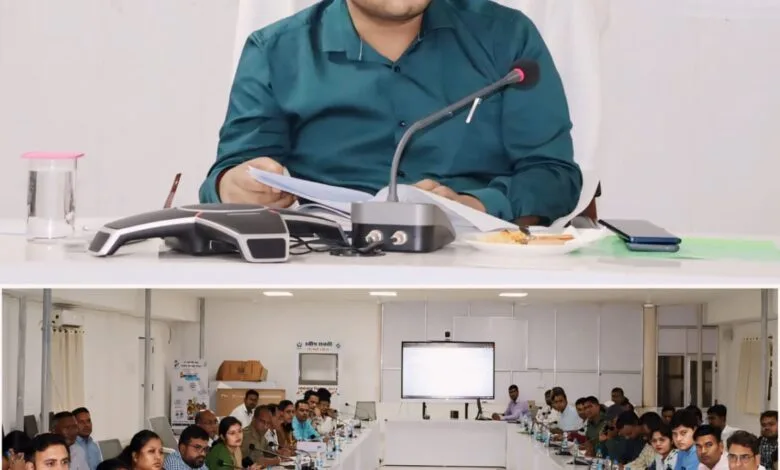 केसला में बार-बार बिजली बंद होने पर कलेक्टर ने जताई कड़ी नाराजगी केसला में बार-बार बिजली बंद होने पर कलेक्टर ने जताई कड़ी नाराजगी kshititech