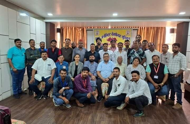 जनर्लिस्ट वेलफेयर यूनियन प्रदेश कार्यकारिणी की बैठक रायपुर में संपन्न जनर्लिस्ट वेलफेयर यूनियन प्रदेश कार्यकारिणी की बैठक रायपुर में संपन्न kshititech