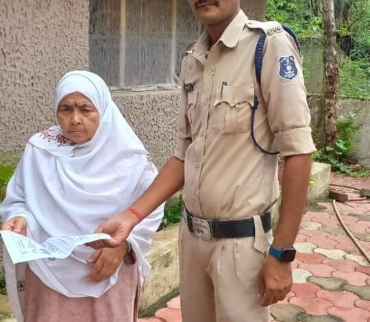 जिला सक्ती पुलिस ने बुजुर्ग महिला के घर जाकर किया पासपोर्ट वेरिफिकेशन जिला सक्ती पुलिस ने बुजुर्ग महिला के घर जाकर किया पासपोर्ट वेरिफिकेशन kshititech