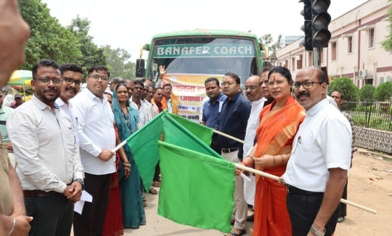 जिले के 37 श्रद्धालु श्री रामलला दर्शन के लिए रवाना हुए अयोध्या धाम जिले के 37 श्रद्धालु श्री रामलला दर्शन के लिए रवाना हुए अयोध्या धाम kshititech