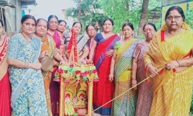 नगर की मारवाड़ी महिलाओं ने जगन्नाथ रथ यात्रा निकालकर दी विदाई नगर की मारवाड़ी महिलाओं ने जगन्नाथ रथ यात्रा निकालकर दी विदाई kshititech