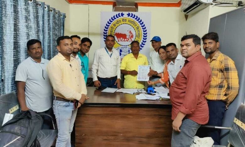 दो सूत्रीय मांग को लेकर 5 अगस्त से अनिश्चितकालीन हड़ताल में जाएंगे धान खरीदी कंप्यूटर आपरेटर्स दो सूत्रीय मांग को लेकर 5 अगस्त से अनिश्चितकालीन हड़ताल में जाएंगे धान खरीदी कंप्यूटर आपरेटर्स kshititech