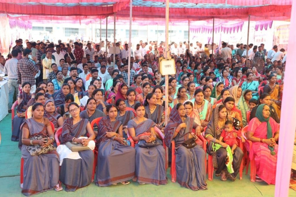 विकासखंड मालखरौदा के आमनदुला में जिला स्तरीय जनसमस्या निवारण शिविर का हुआ आयोजन विकासखंड मालखरौदा के आमनदुला में जिला स्तरीय जनसमस्या निवारण शिविर का हुआ आयोजन kshititech